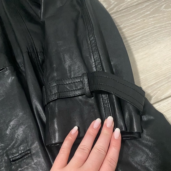 Seville Black Leather Trench Coat Size 44R - Picture 4 of 15